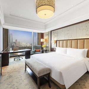 Deluxe King Room Garden View